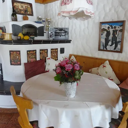 Steinerhof 奥伯劳