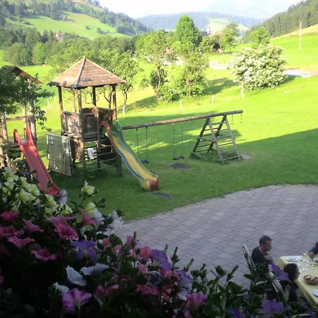 Steinerhof 奥伯劳